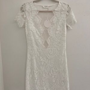 gorgeous, white lace dress